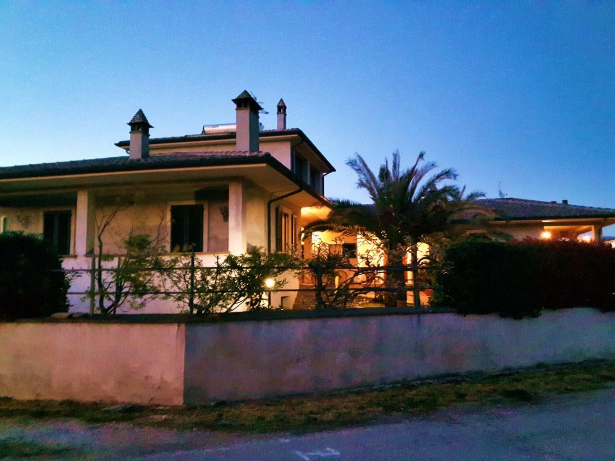 Elisa House Bed & Breakfast Foligno Dış mekan fotoğraf